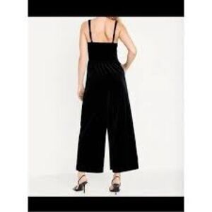 Old Navy Velvet Wide Leg Crop Jumpsuit Black Sleeveless Formal Cocktail Velour L